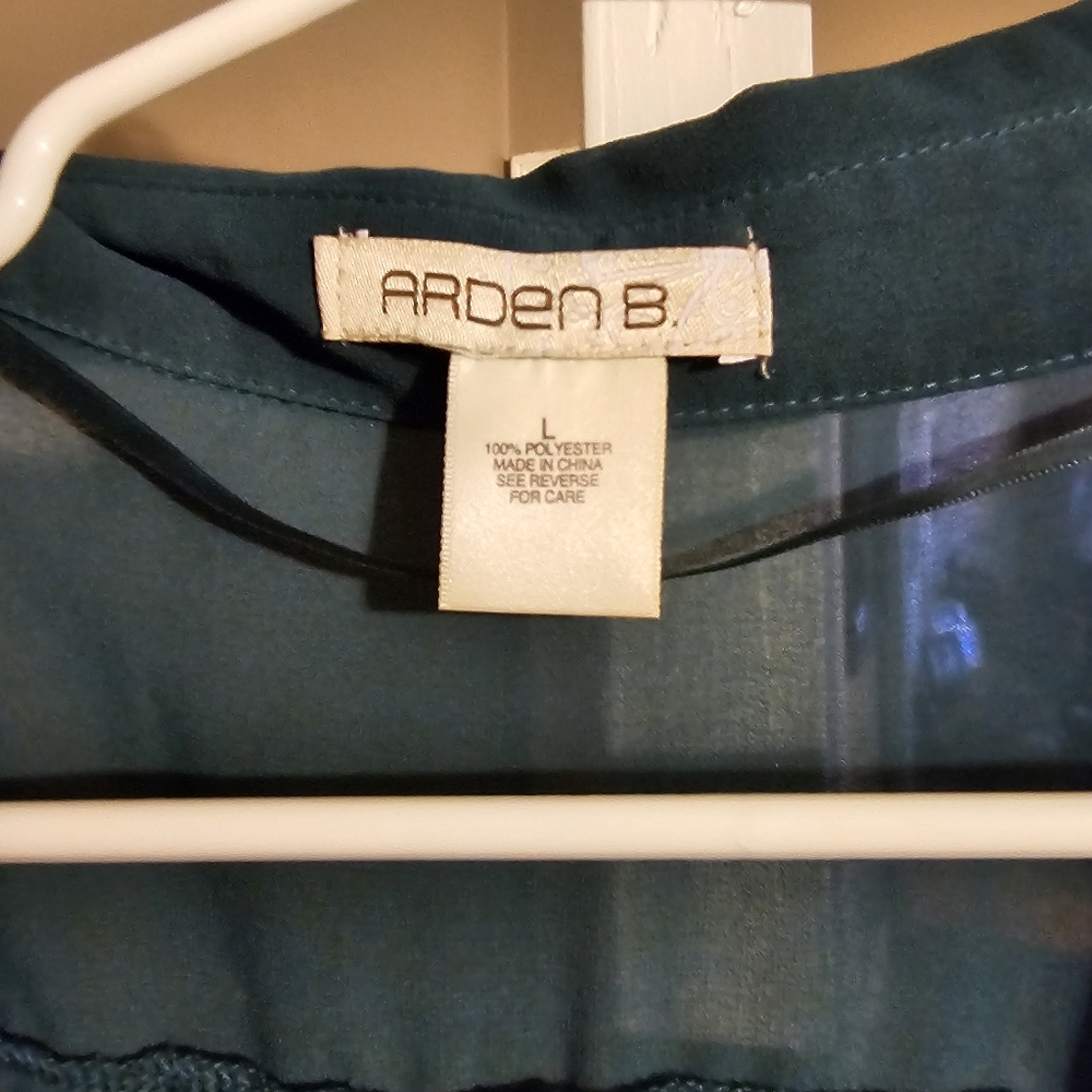Arden B green and gold top